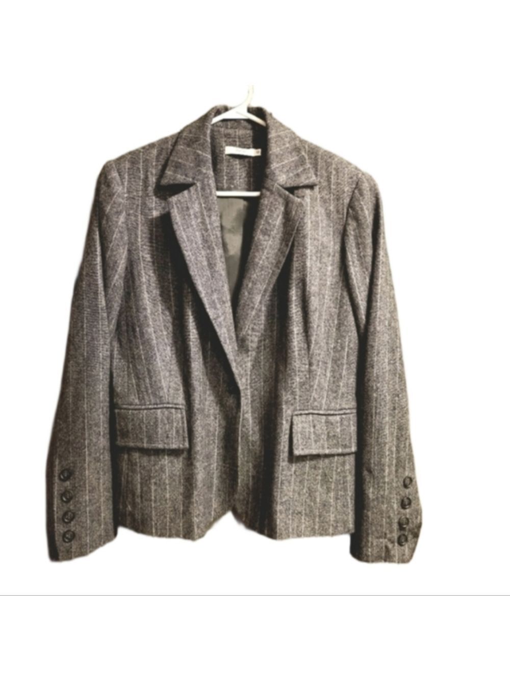Academia Gray Pinstriped Wool Blazer Button Closure Dual Pockets Size 12 Ricki's
